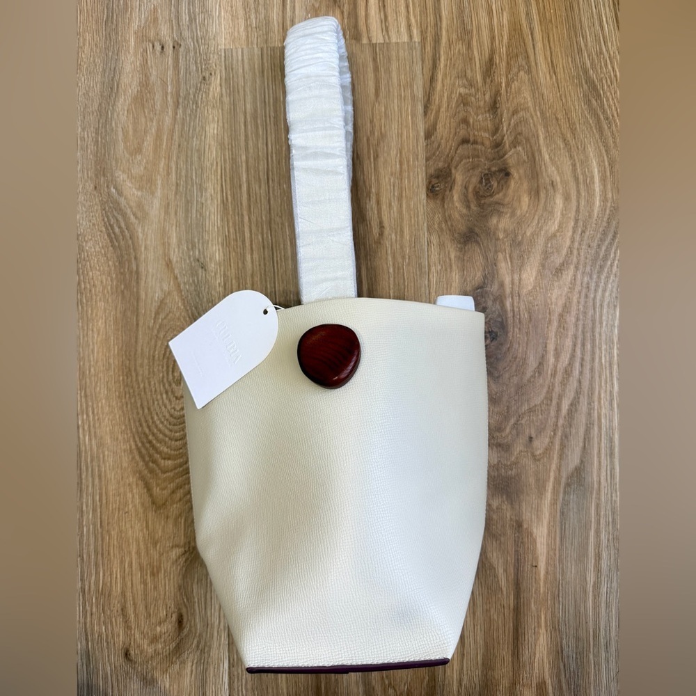 Culbia Structured Ivory Tote Bag with Wooden Accent Handle NWT